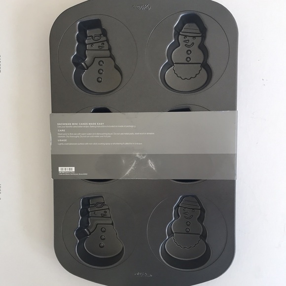 2 Snowman Holiday Trees Presents Snowflake Cakelet Cake Cookie Pans New Wilton - Picture 3 of 6